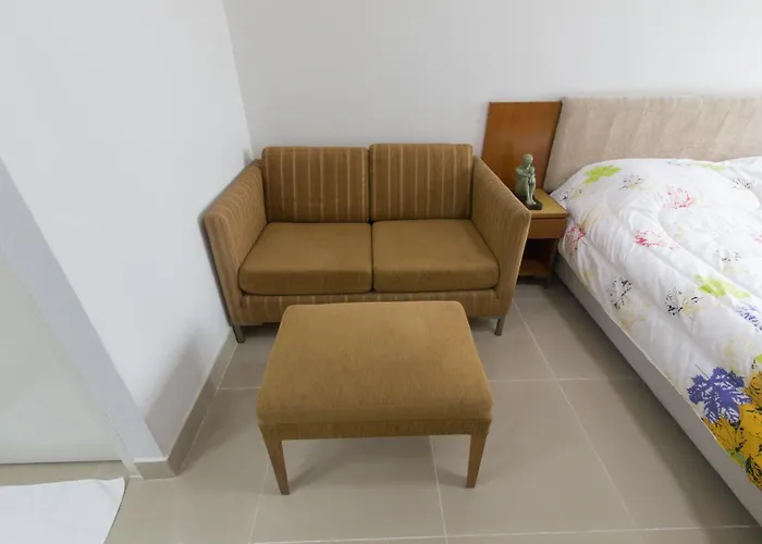 I-house Laguna Garden Rca - Behind Sukhumvit Thonglor Asoke Emporium Hospital Piyavet Hospital Makkasan Airport Link Mrt Sky Train * 방콕