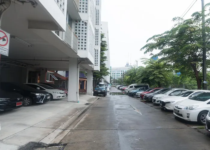 I-house Laguna Garden Rca - Behind Sukhumvit Thonglor Asoke Emporium Hospital Piyavet Hospital Makkasan Airport Link Mrt Sky Train 아파트 방콕